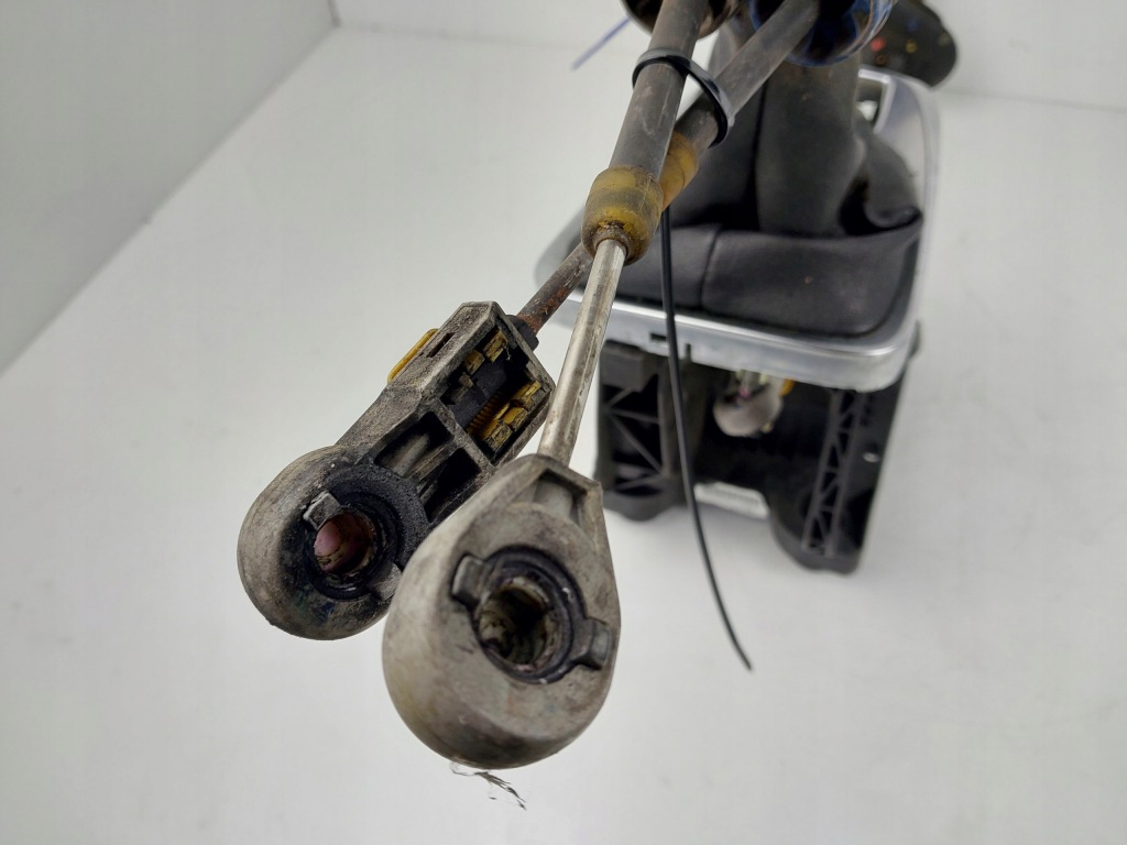 фото №7, Выборщик переключения передач тросы 9672372980 peugeot 3008 i 1.6 hdi