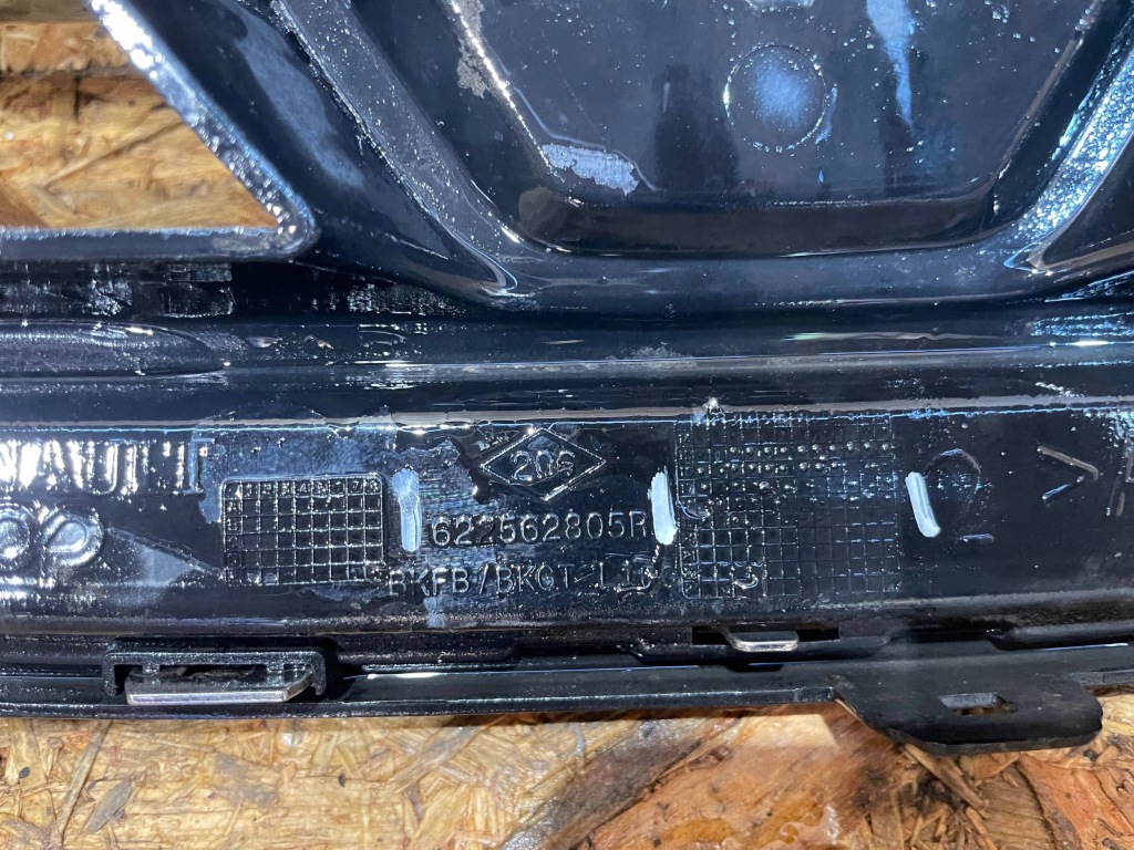 Renault megane iv 4 16-20 решётка  решётка радиатора решётка средняя бампера перед Доставка