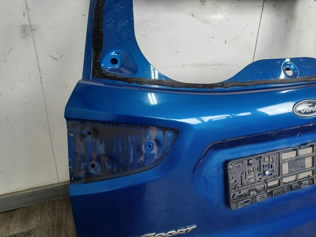 Кришка багажника задні задня ---- ford ecosport версія без  колеса ---- кришка багажника Зі Шроту