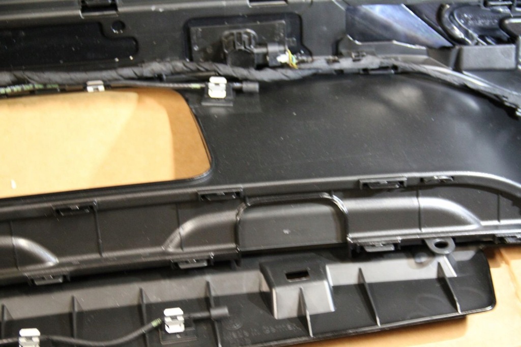 фото №13, Бампер задняя vw tiguan 5na 5nb rline hi 6 pdc lc9x