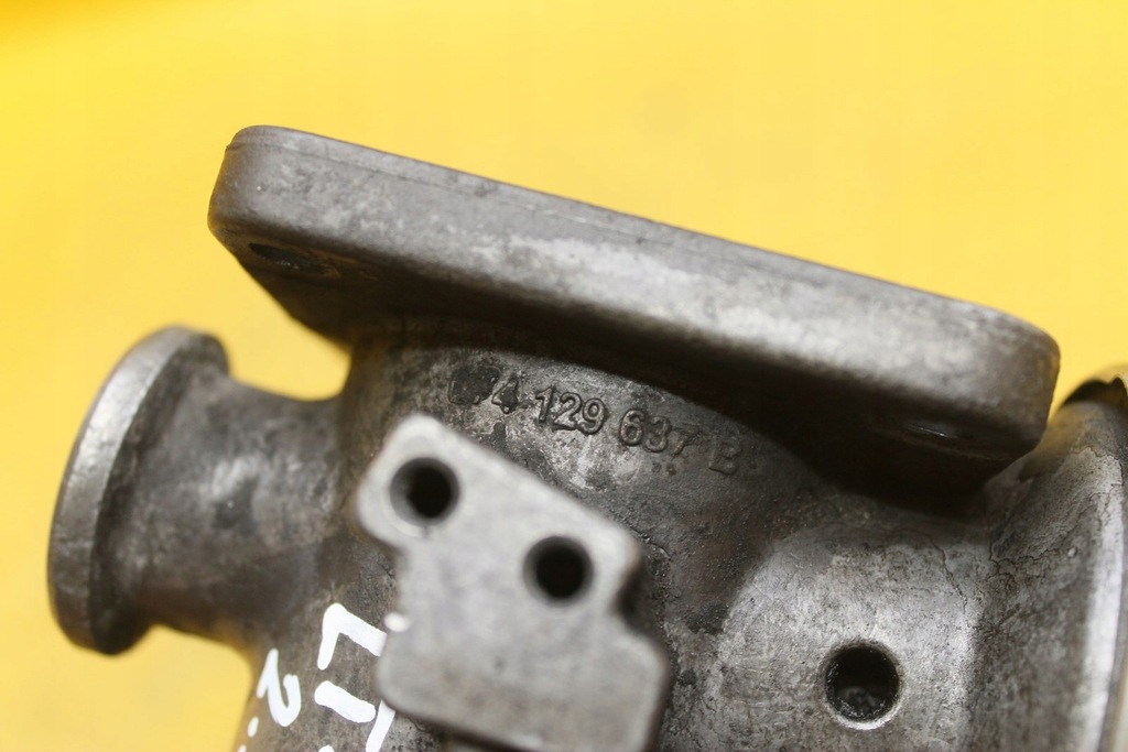 фото №7, Клапан egr lt 46 35 2.5 tdi 074129637b