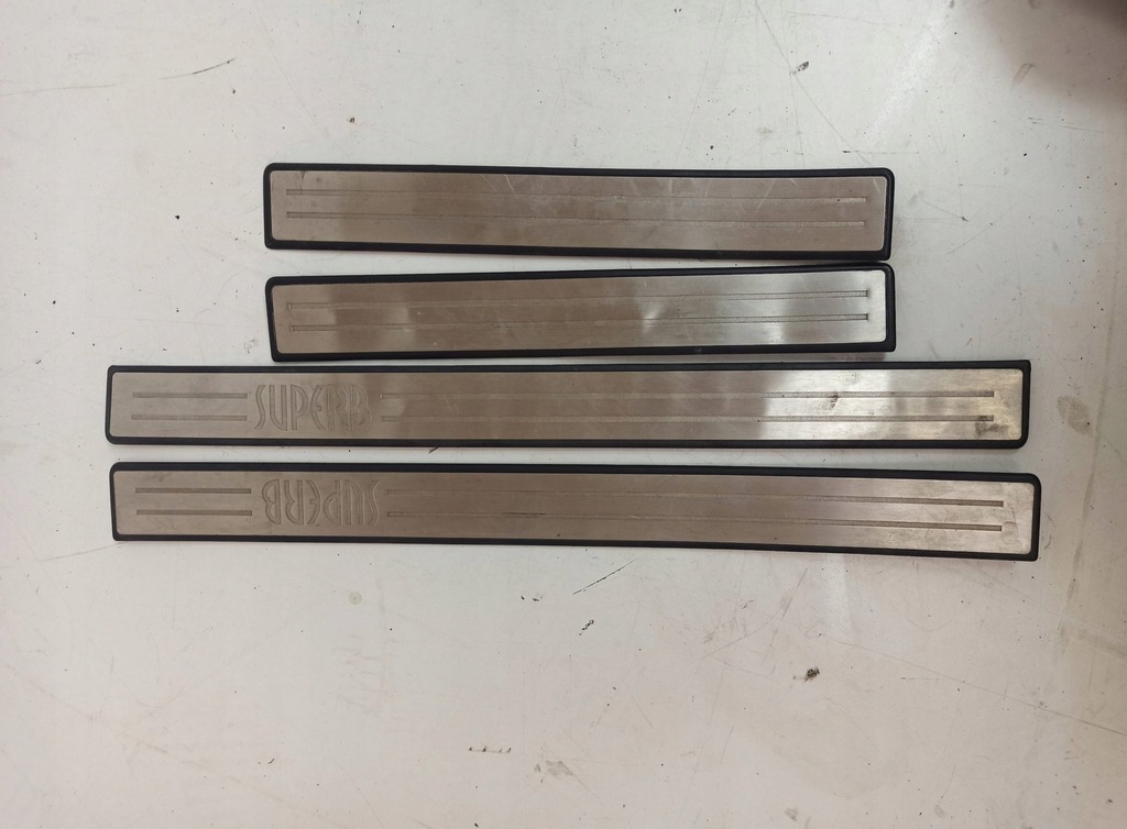 фото №1, Молдинг порог внутренняя skoda superb-komplet