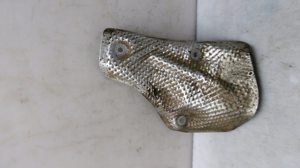 фото №1, Audi r8 420 4.2 fsi защита тепловая 420199387c