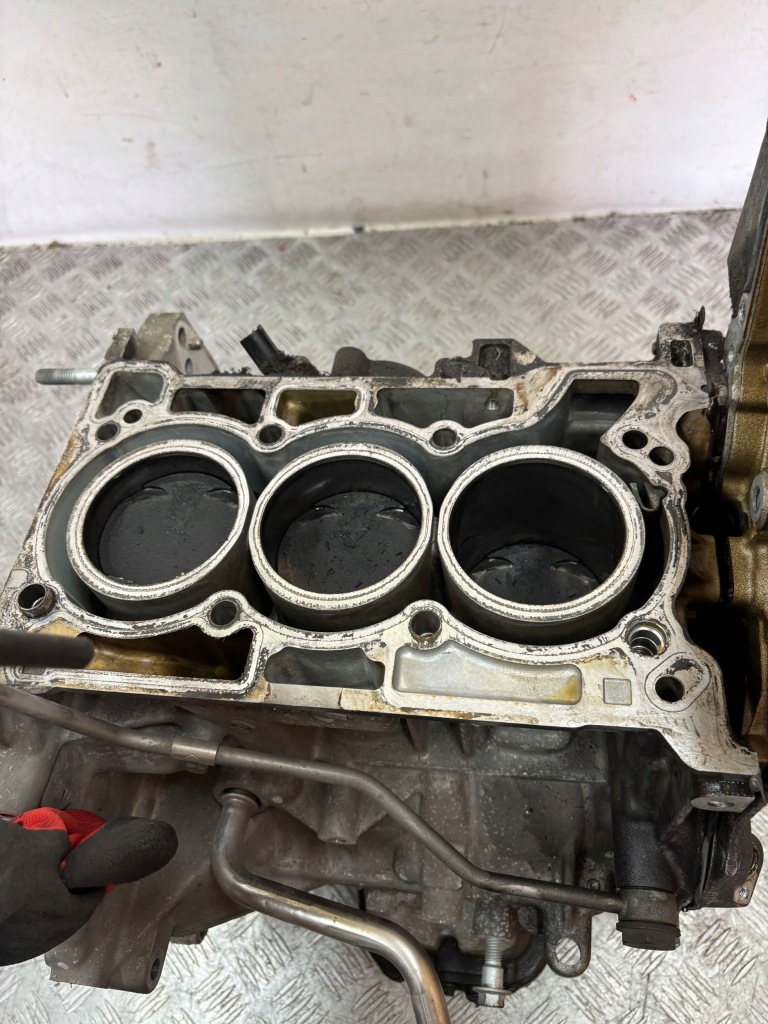 Низ  двигуна 0.9 tce h4ba400 renault clio captur dacia Ціна