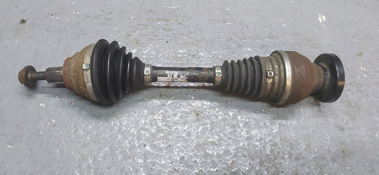 фото №1, Q3 8u tiguan 5n0 привідний вал перед передня ліва 4x4 man