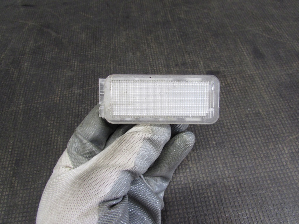 фото №1, Лампа освітлення бардачка peugeot 3008 i 09-13r