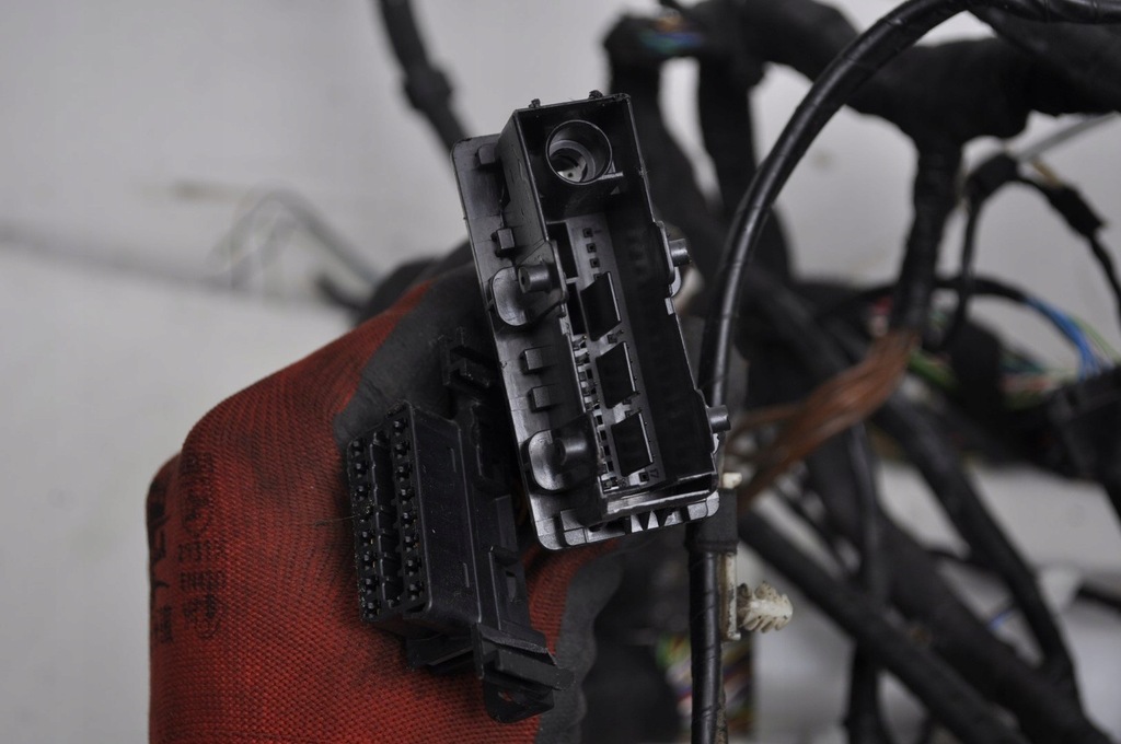 фото №7, Bmw f46 2.0 d джгут електропроводка салону