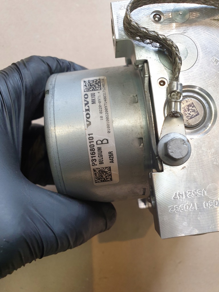 фото №10, Насос тормозная abs блок управления volvo xc90 ii s90 v90 2 оригинальный номер 31680098 31680101