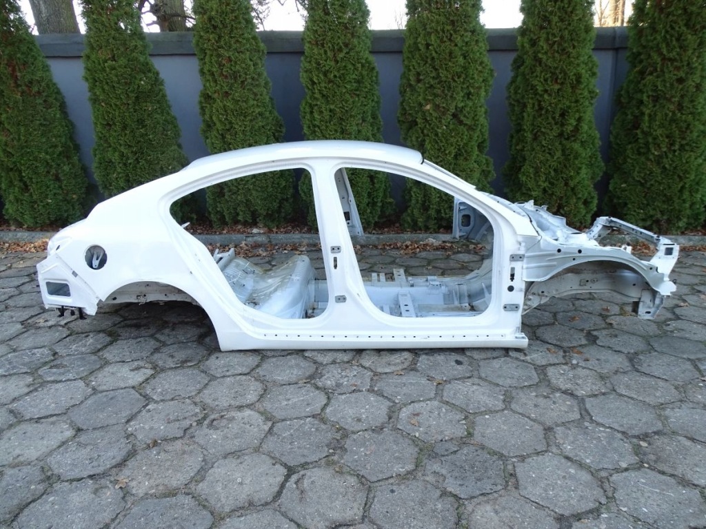 Купити Opel insignia a 13-17 рестайлінг  поріг стовпчик  b правий hb z40r #135