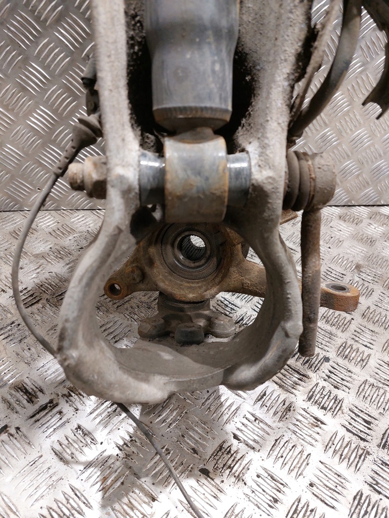 фото №10, Амортизационная стойка амортизатор поворотный кулак правый перед peugeot 407 2.0hdi