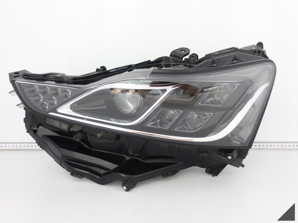 Lexus is 3 3 рестайлинг  16- full led левая перед европа  фара Цена