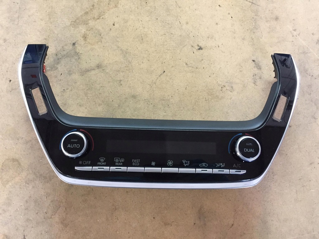 фото №1, Toyota corolla e21 18- панель кондиционера