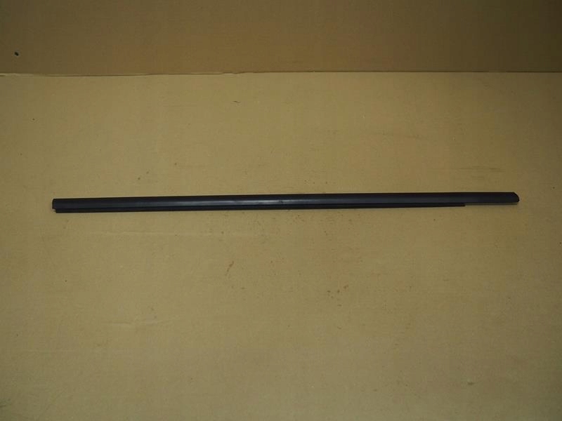 фото №1, Молдинг уплотнитель дверь правый перед c3 picasso