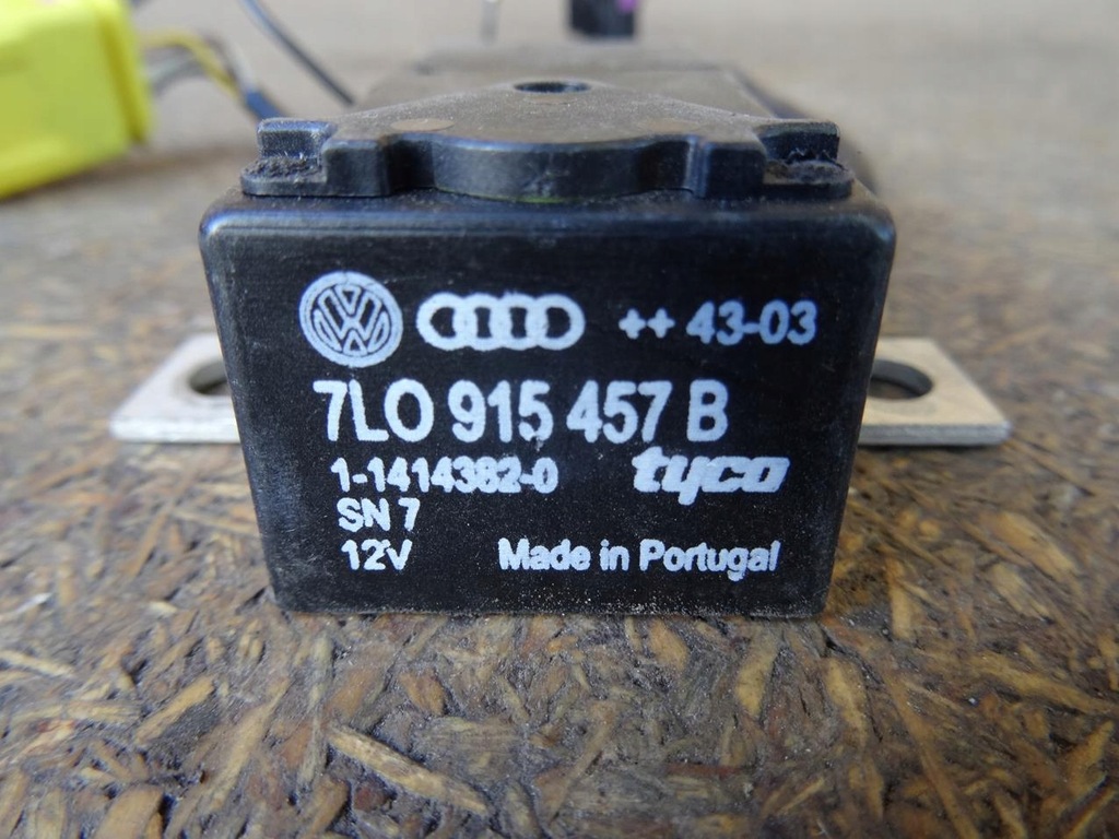 фото №10, Audi a3 8p запобіжник напруги клеми 7l0915457b