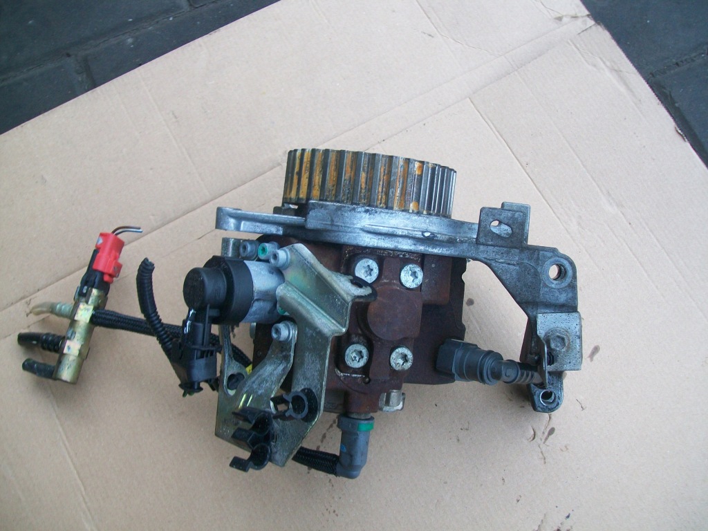 фото №3, Насос упорскування focus fiesta mk 5 1.6 tdci