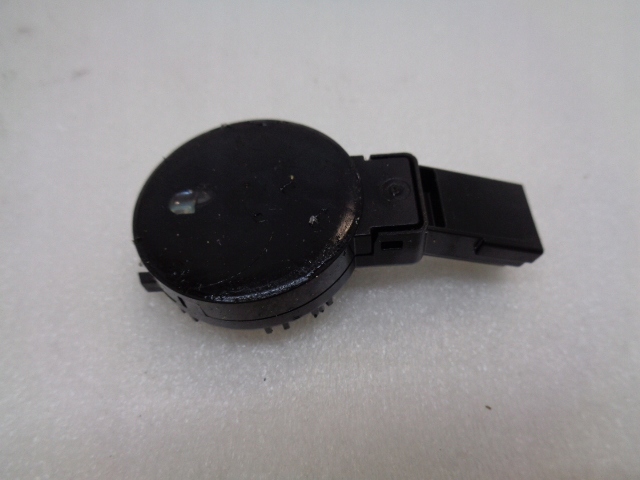 фото №1, Citroen peugeot датчик дощу 9813167380