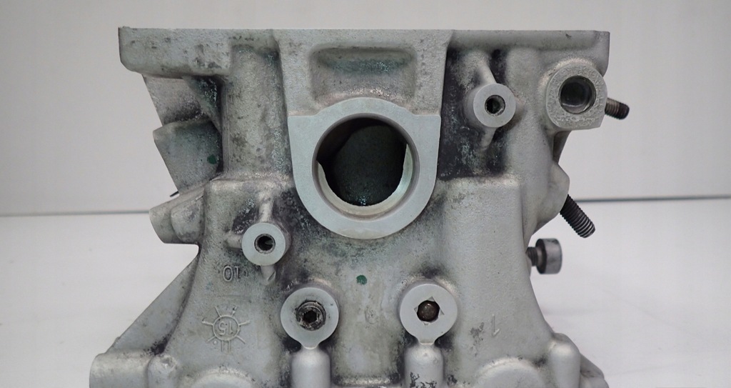 фото №12, Головка правая 4.2 fsi cfs rs4 rs5 8t 079103404f