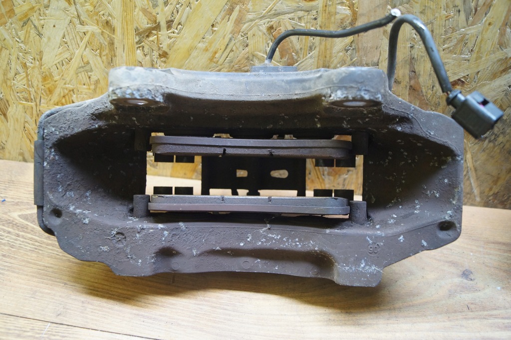 фото №8, Суппорты тормозные задняя audi q7 4l 4.2 fsi kpl