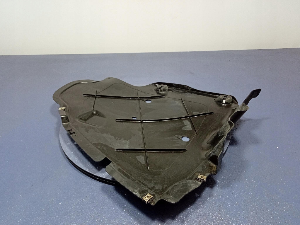 фото №5, Skoda octavia iv плита защита подвеска правая 5e3825506