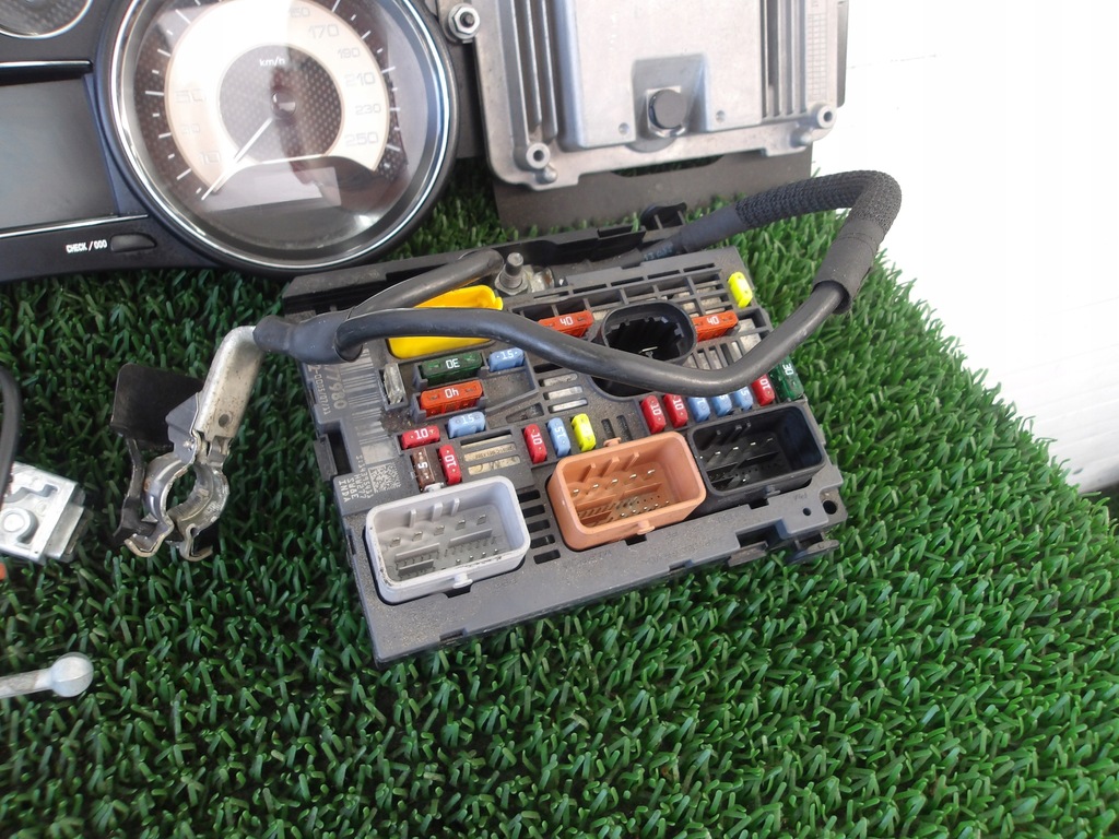 фото №6, Peugeot rcz 1.6 thp набор иммобилайзер замок зажигания бортовой компьютер