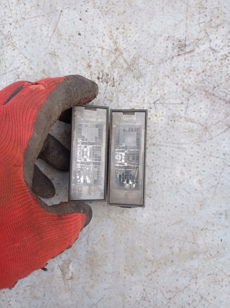 фото №1, Подсветка номерного знака smart forfour ii 453