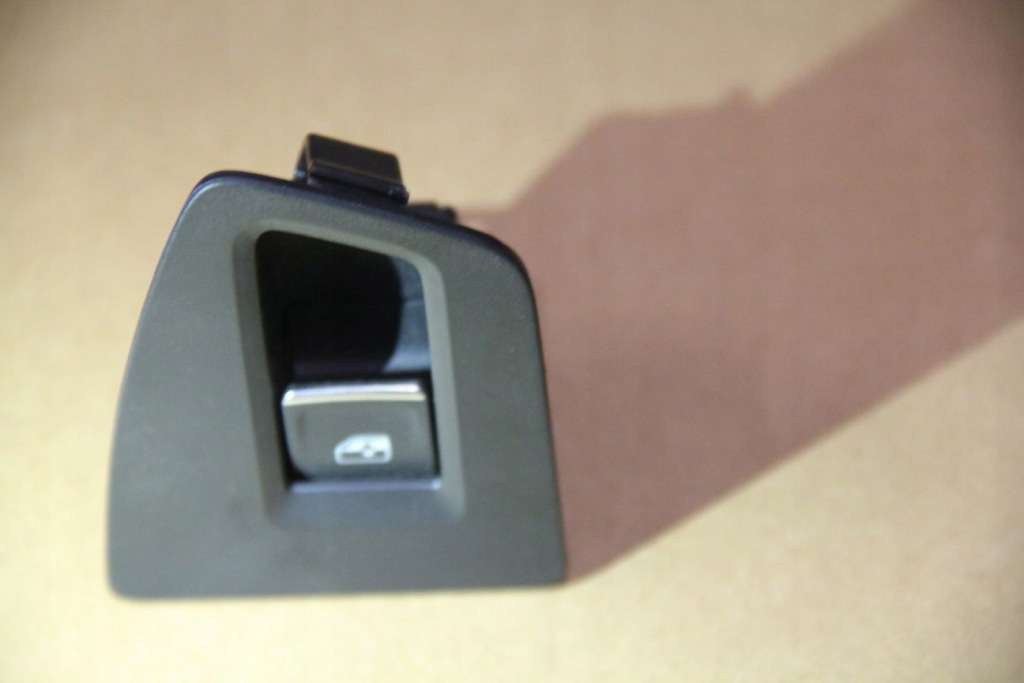 фото №1, Переключатель стекло хром vw atlas 3cn868345lh