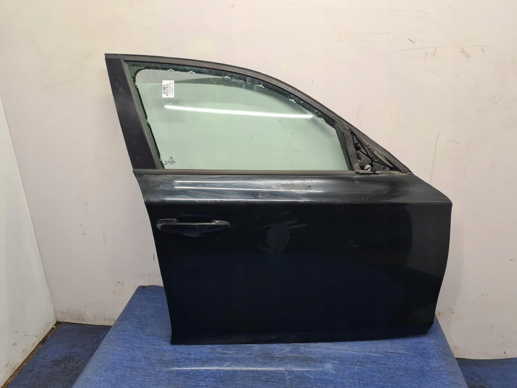 фото №1, Bmw 116i дверь перед правое schwarz 2 668