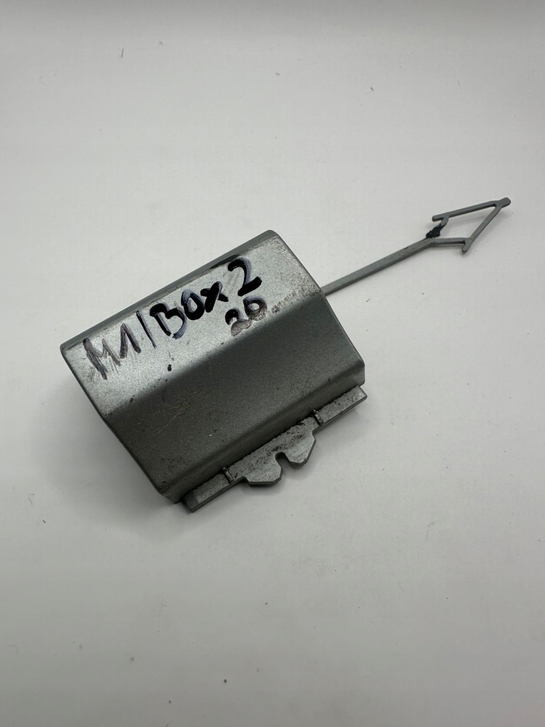 Купити Audi q2 lift заглушка фаркоп бампера задня 81a807441a