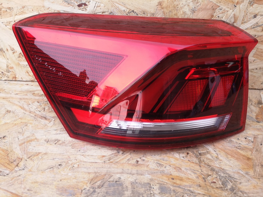 фото №1, Vw t-roc лампа левый задняя 2ga945095a