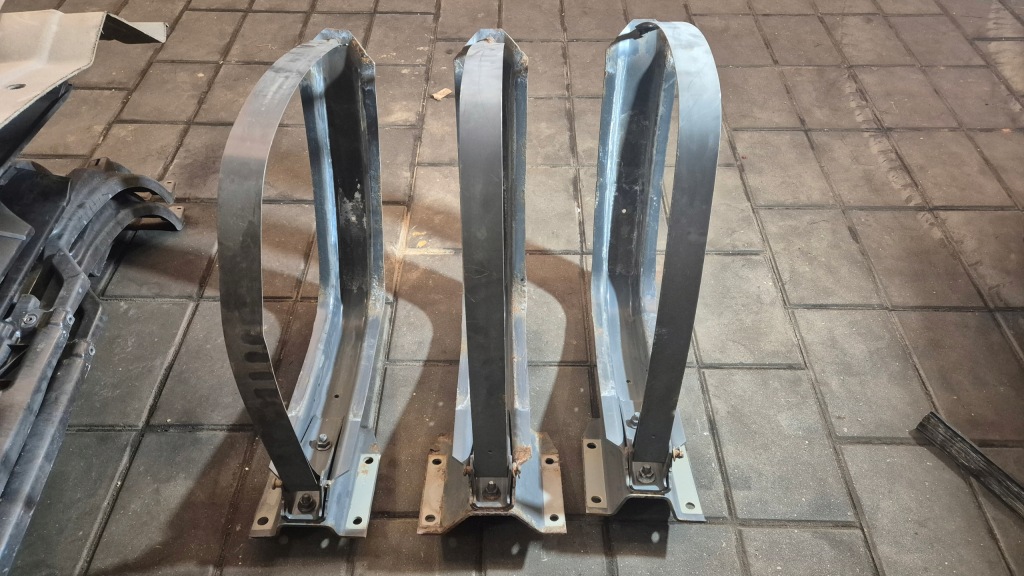 Купити Daf xf 106 лапи кронштейн кронштейн бака пального 845l комплект