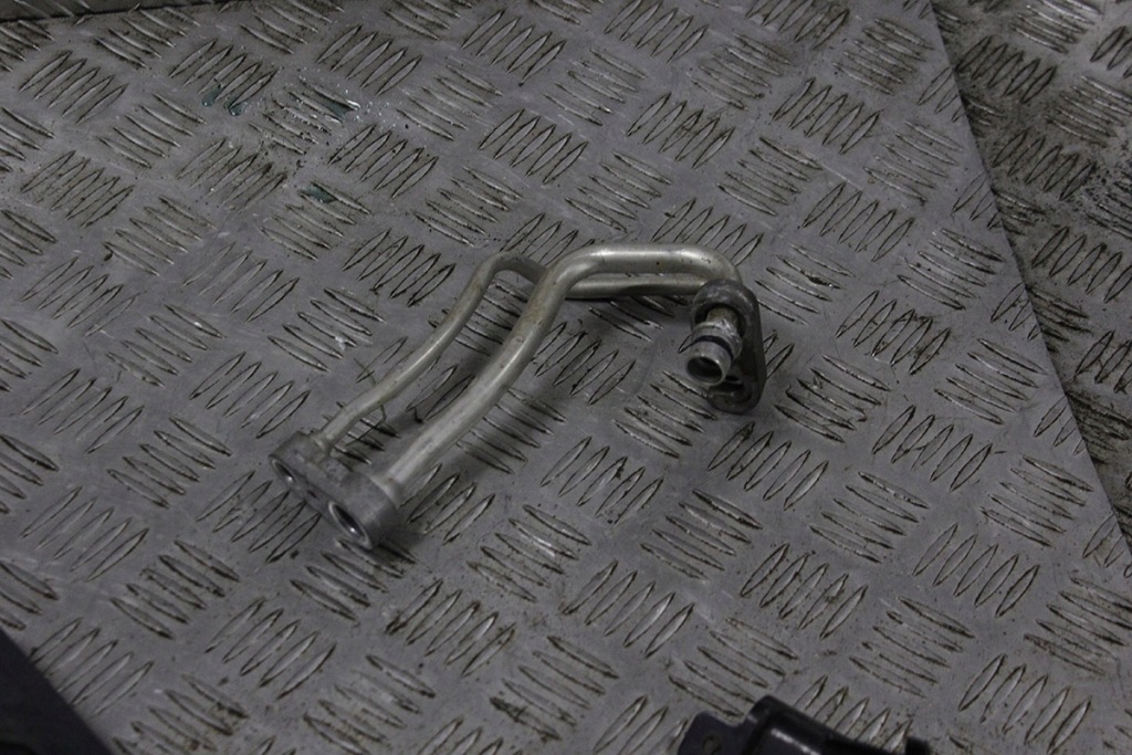 фото №1, Infiniti q60 3.0t шланг кондиционера колено