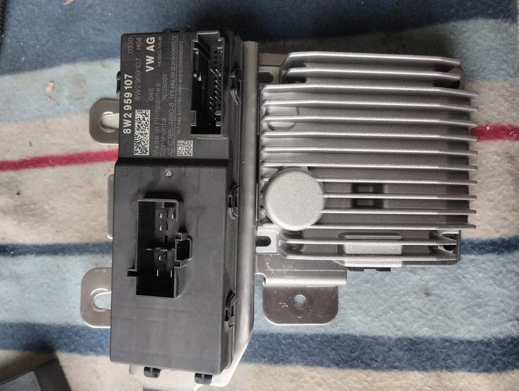 фото №8, Porsche taycan лампа левый перед комплектная