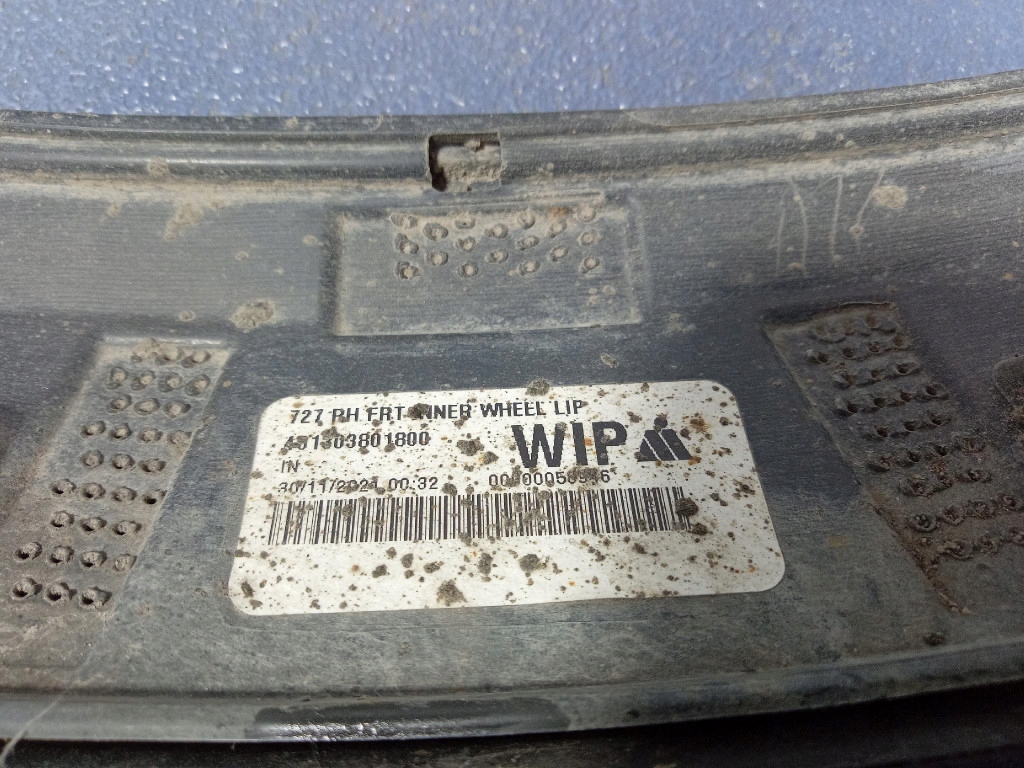 фото №7, Ford mustang mach-e молдинг накладка крила правий перед lj8br16d238