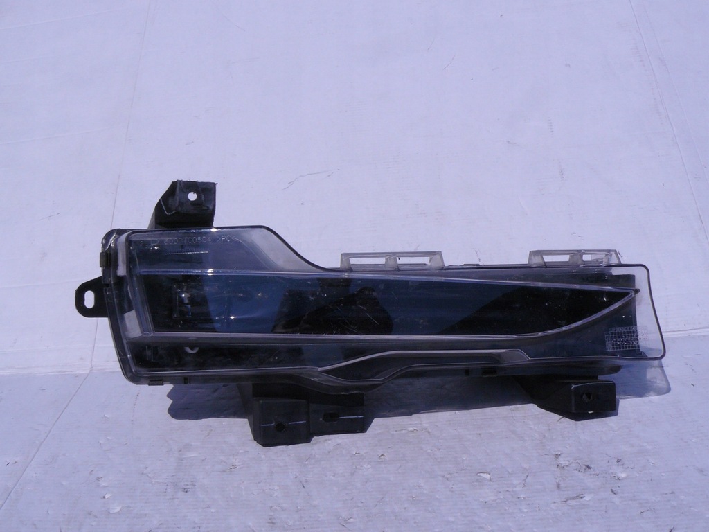 фото №2, Tesla 3 противотуманная фара правый led