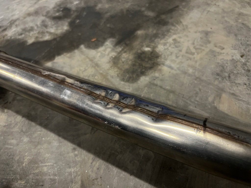 Труба вихлопна вихлоп середній renault espace vi 1.2 e-tech Недорого