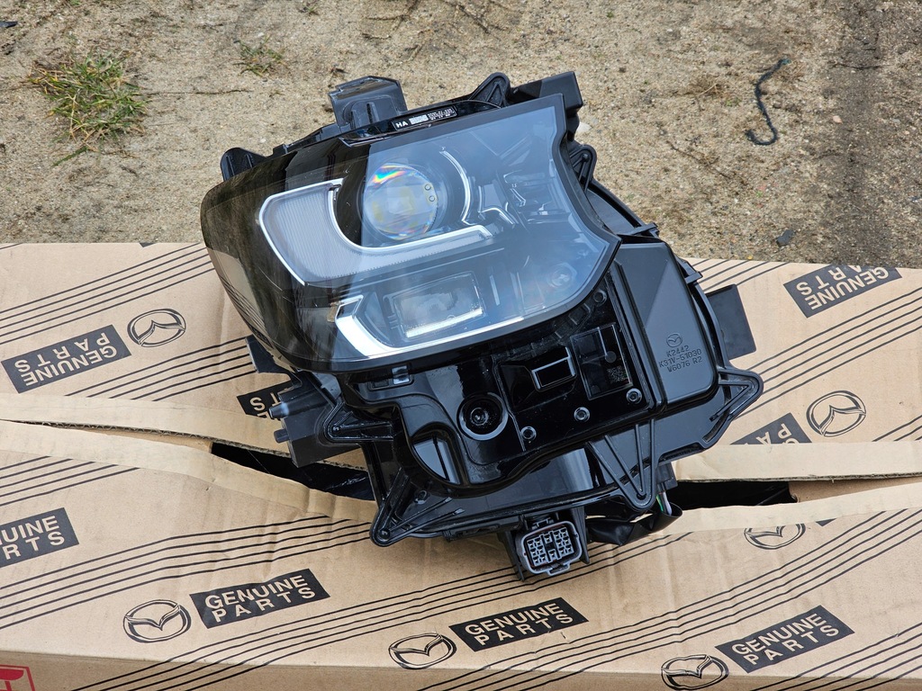 фото №1, Mazda cx60 cx-60 22r.- правый full led ha