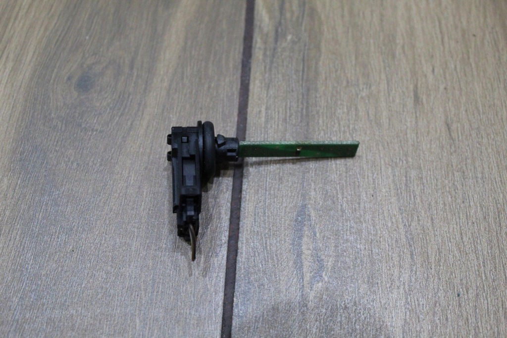 фото №1, Датчик температури внутрішньої audi a4 b6 4b0820539