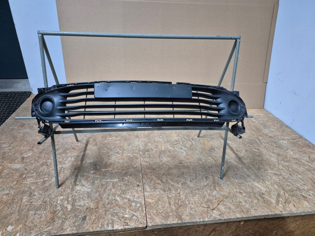 фото №1, Renault clio iv 4 решётка бампера передний перед