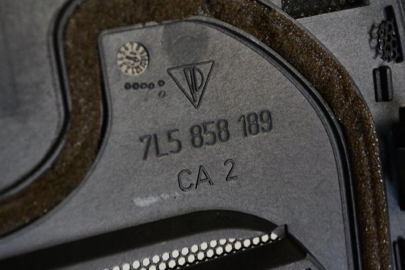 фото №5, Porsche cayenne 9pa turbo 4.8 2007 lhd панель защита динамиков панели rozdzie