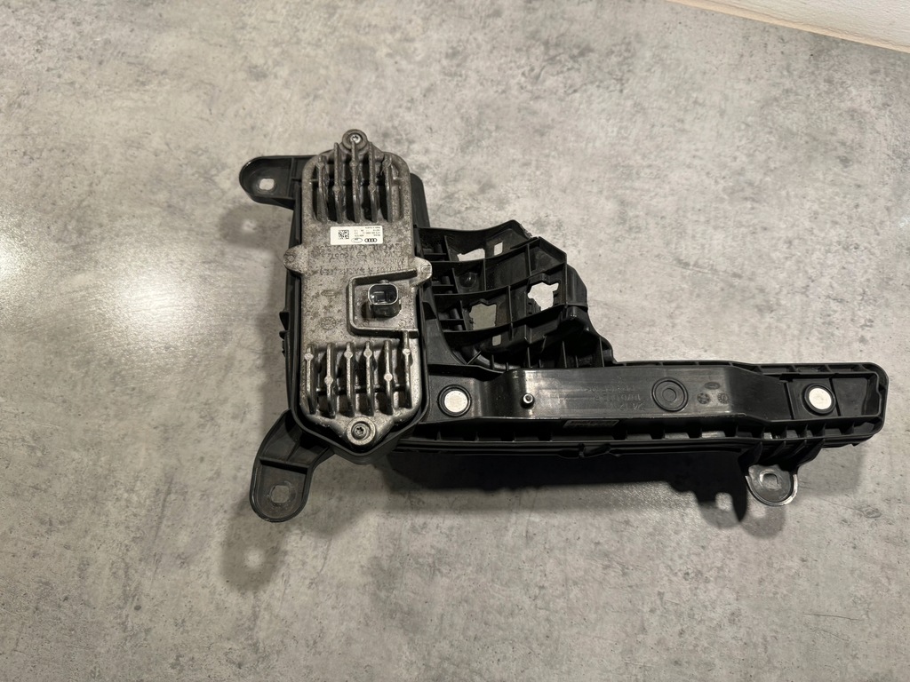 фото №5, Audi q7 4m e-tron протитуманна фара drl led правий оригінальний