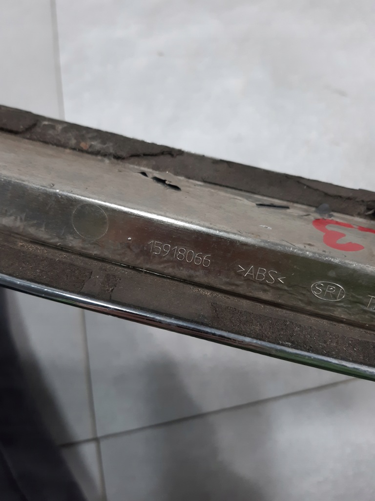 Opel saturn sky gt хром капот молдинг правая 15918066 Киев