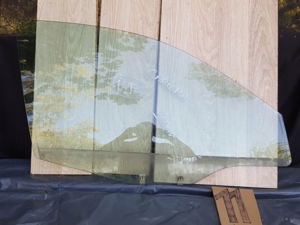 фото №1, Mitsubishi carisma sedan скло бічна двері передня перед права