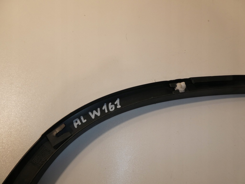 фото №6, Молдинг крыла левый задняя vw tiguan 5n 5n0854819b