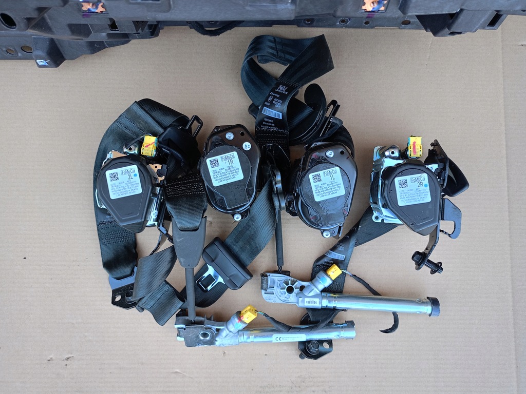 фото №13, Приборная панель консоль air bag ford mustang mach-e демонтаж