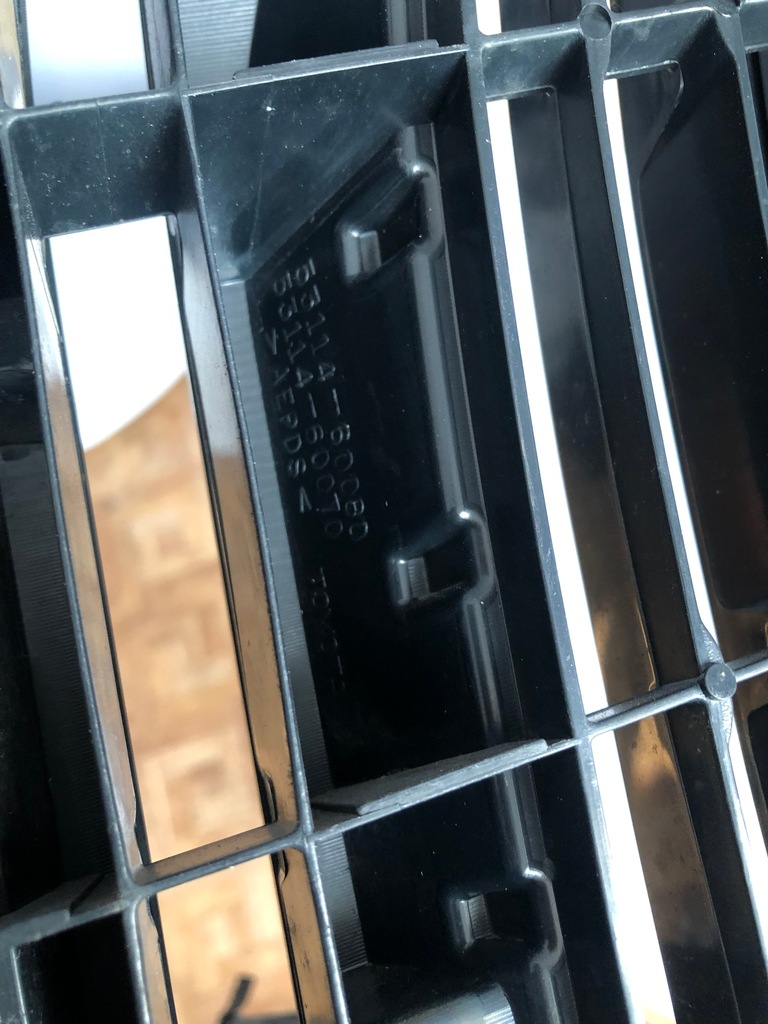 фото №10, Решітка радіатора решітка радіатора 53114-60080 toyota land cruiser 150