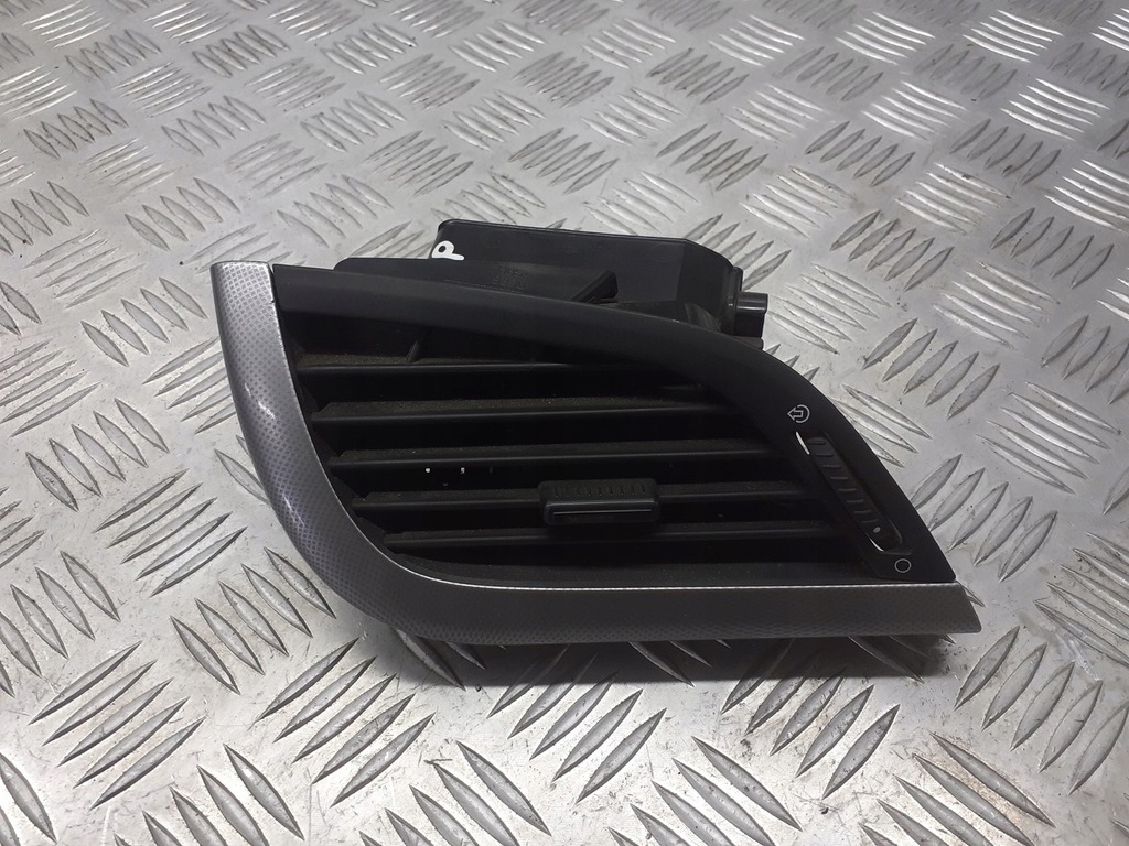 фото №1, Решётка левая обдув peugeot 207 1.6 hdi