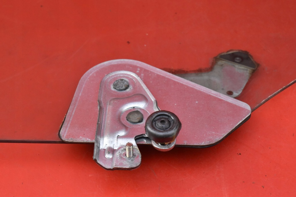 фото №9, Стекло боковая правая задняя задняя subaru impreza 2 ii kombi lift 05-07