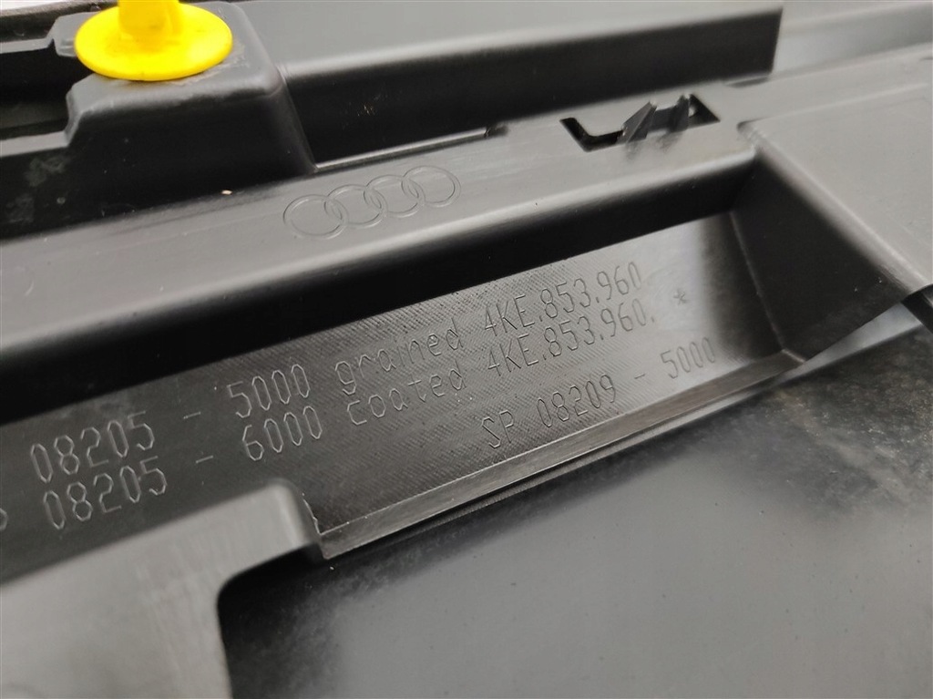 фото №9, Молдинг двері правий перед audi e-tron etron 4ke