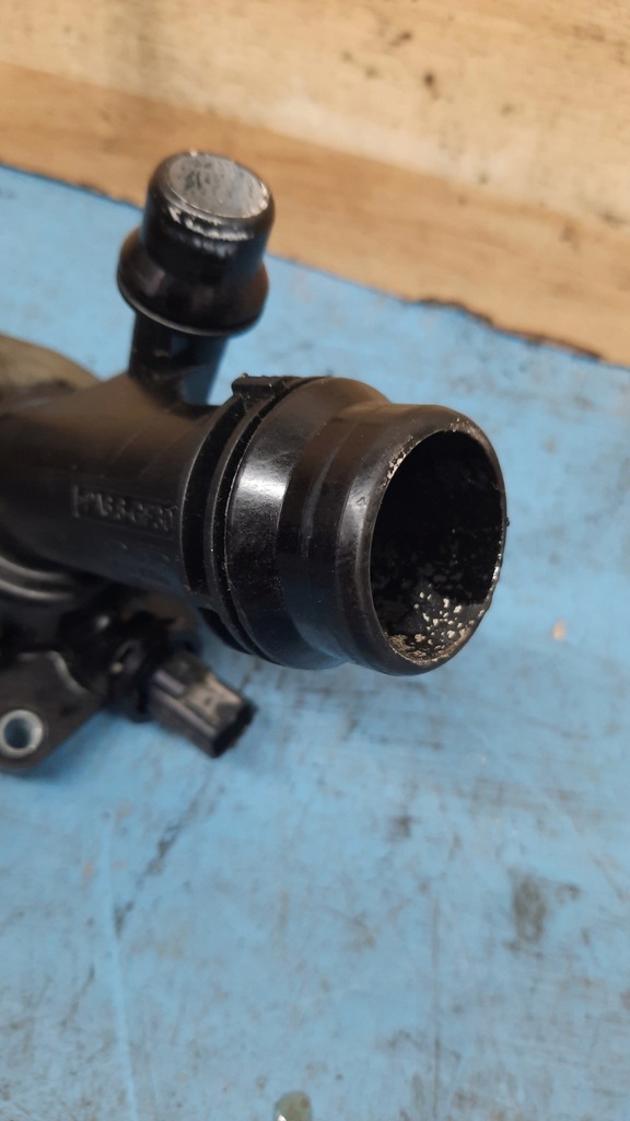 фото №5, Корпус термостата volvo v60 s60 2.4 d5 31293556