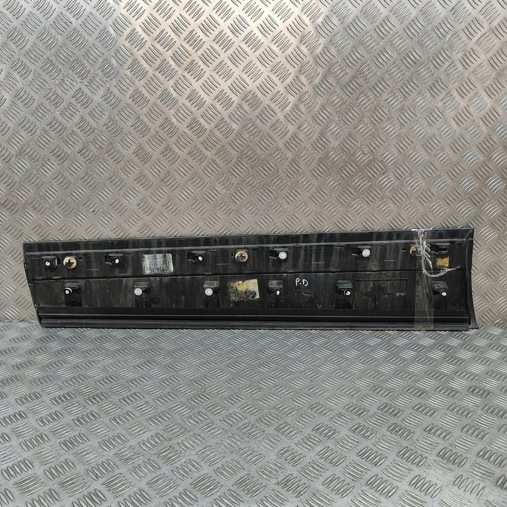 фото №2, Land rover range rover velar 2018 перед сторона правая молдинг дверь